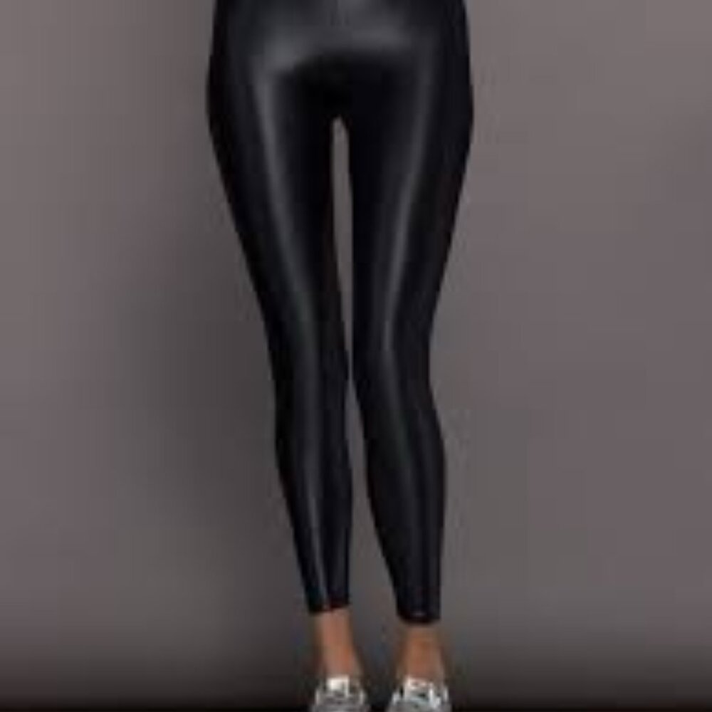 CARBON38 Legging in Takara Shine - Black